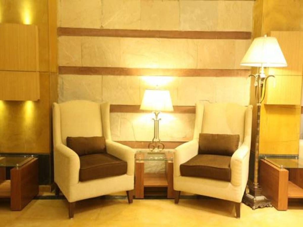 Modi Hotel & Resorts Pinjaur Exterior foto
